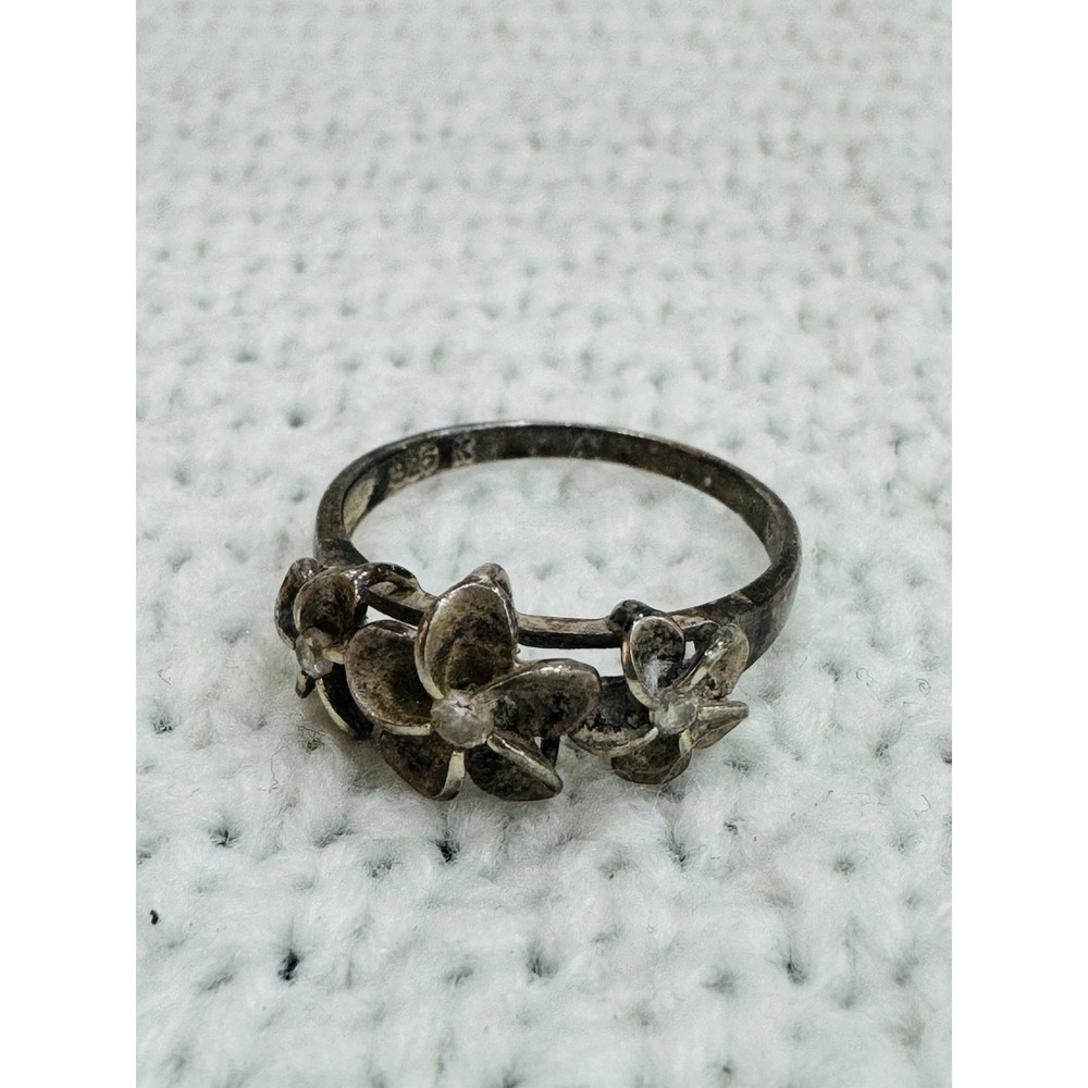 925 Sterling Silver Triple Flower Floral Clear Stone Ring Size 9 Oxidized
